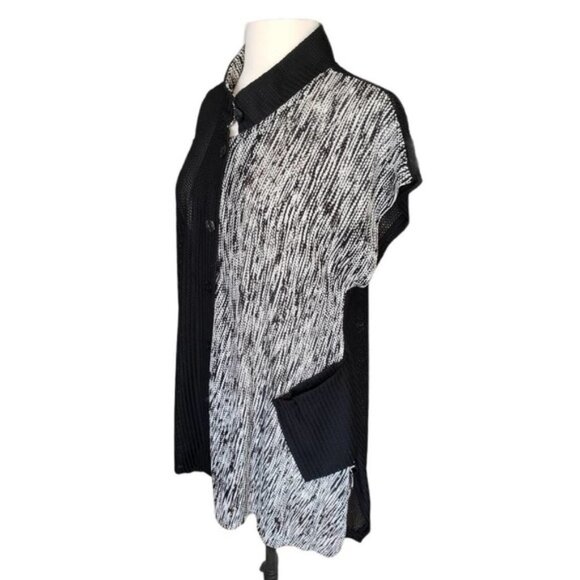 Black and White Womens Short Sleeve Mesh Jacket S/M - Picture 5 of 9